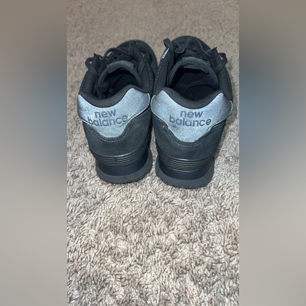 New Balance Shoes - Picture 4 of 6